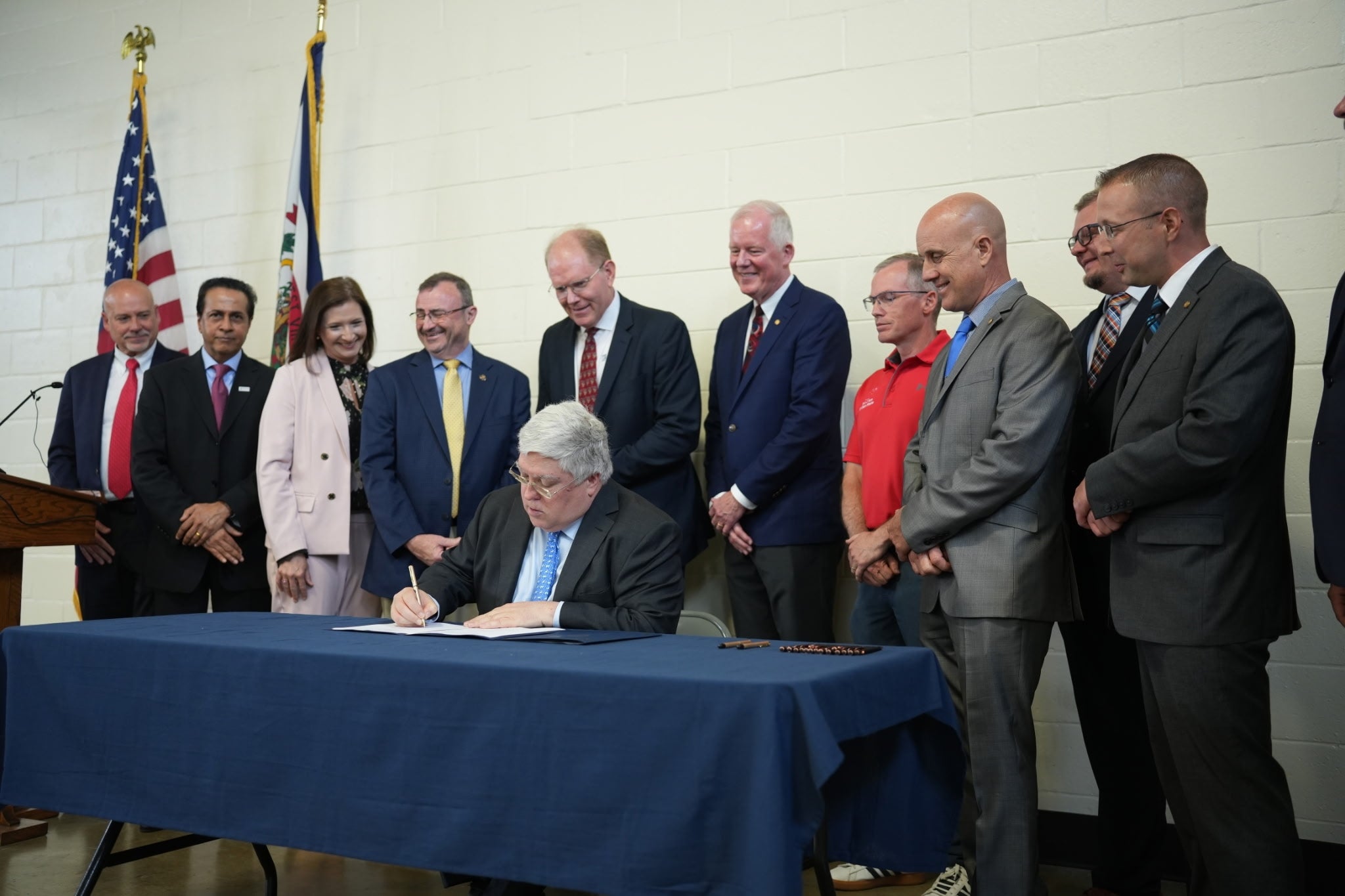 Morrisey signs Microgrids bill